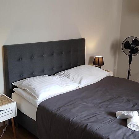 Pokoje Goscinne Vis A Vis Retro Gostynin Ngoại thất bức ảnh
